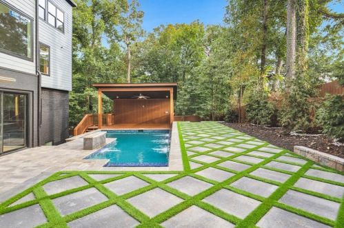 1198 Milmar Dr, Atlanta GA exterior