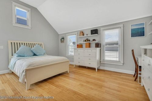 13 Ctr St, Locust NJ 07760-1712 exterior