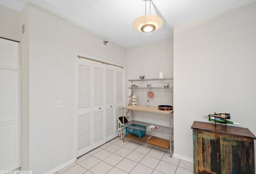 55 Delaware Pl, Chicago IL  60610-3360 exterior