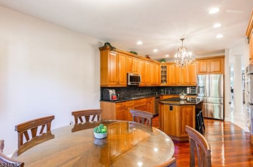 83 Winged Foot Dr, Livingston NJ 07039-8231 exterior