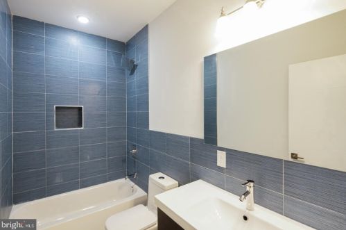 2120 Franklin St, Philadelphia PA 19133-2107 exterior