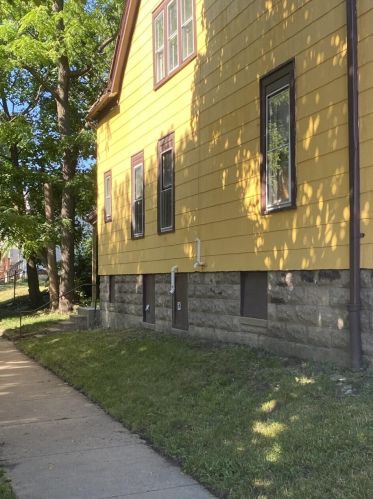 2484 Chambers St, Milwaukee WI  53206-1127 exterior