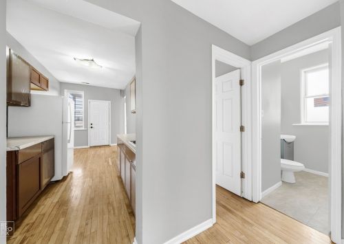 4039 Van Buren St, Chicago IL 60624-2747 exterior