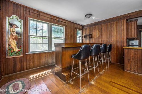 6 Jones Rd, Lacey NJ 08731-3611 exterior