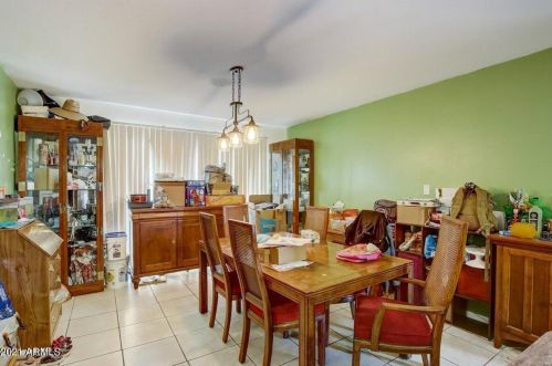 3326 Evans Dr, Phoenix AZ 85032-5575 exterior