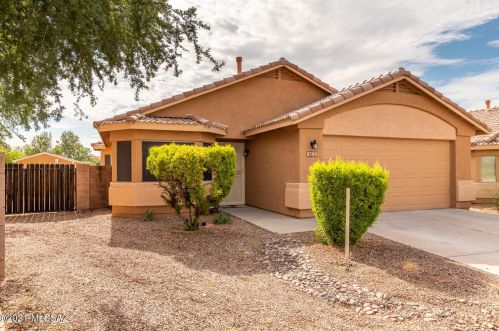 9598 Marsh Wren Pl, Tucson, AZ 85742-8455
