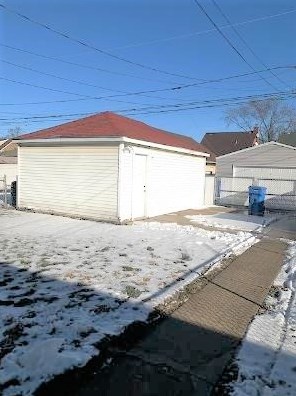 10921 Avenue, Chicago IL  60617 exterior