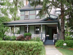 297 Crafts St, Newton, MA 02460-1201