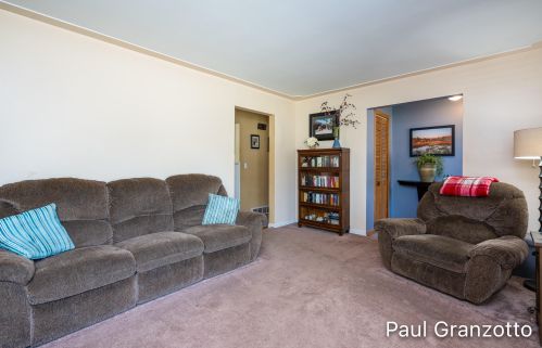 1467 Den Hertog St, Wyoming MI 49509-2730 exterior