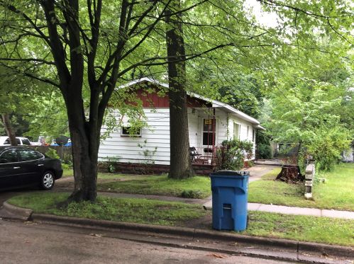 71 Cres Ave, Meskegon MI 49444-3066 exterior