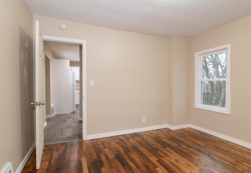 51 Ridgewood St, Kalamazoo MI  49001-4253 exterior