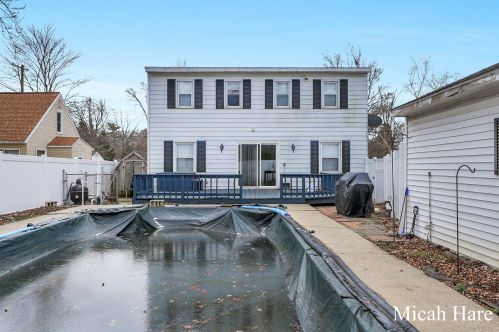 739 Marcia St, Wyoming MI 49509 exterior