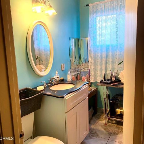 372 H St, Oxnard CA 93030-4824 exterior