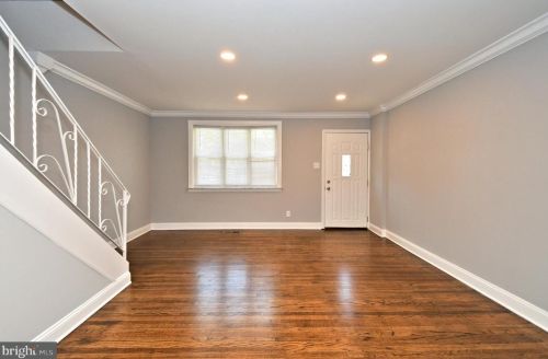 8721 Jackson St, Philadelphia PA 19145-2427 exterior