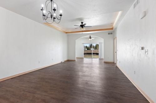 1919 Hidden Hollow Ln, Manitowoc WI 54220-7164 exterior