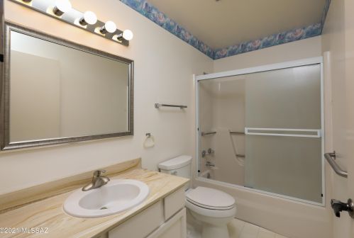 641 Paseo Del Prado, Green Valley AZ 85614-1974 exterior