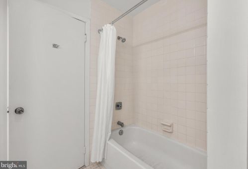 4341 Embassy Park Dr, Washington DC 20016-3607 exterior