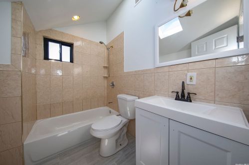 10 21st St, Huntington Station NY  11746-3259 exterior