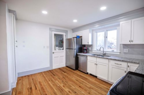 56 Walker St, Concord NH  03301-3162 exterior