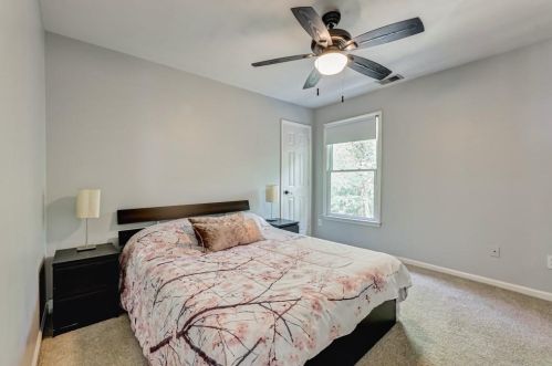 1528 Grace Mdw Ln, Smyrna GA 30082-3386 exterior