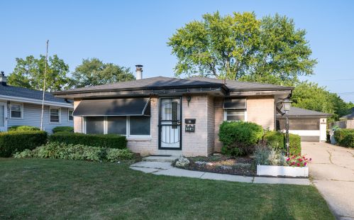5644 86th Pl, Milwaukee, WI 53225-2805