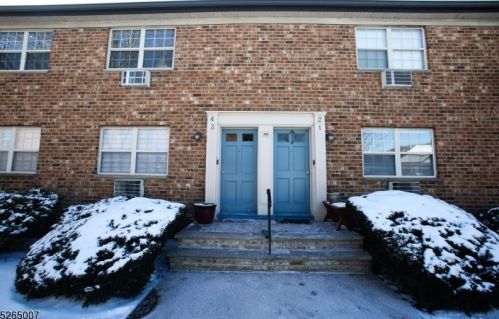 19 Savage Rd, Parsippany NJ 07834-1625 exterior