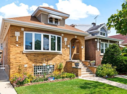 2825 76th Ct, Chicago, IL 60707-1443