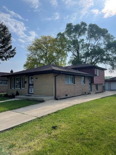 14753 Atlantic Ave, Dolton, IL 60419-1440