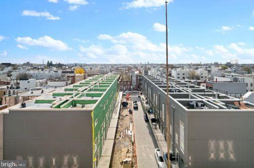 1342 19 St, Philadelphia PA 19146-4665 exterior