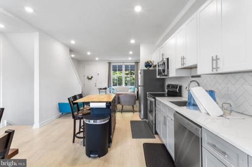 1950 8th St, Philadelphia PA 19122-2023 exterior