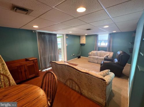 2873 Southwick Dr, Lancaster PA 17601-3552 exterior