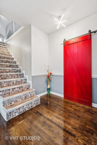 8232 Luella Ave, Chicago IL 60617-1842 exterior