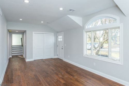 18 Clover Pl, Dover NJ 07803-3103 exterior