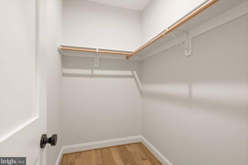 5543 10th St, Arlington VA  22205-2416 exterior