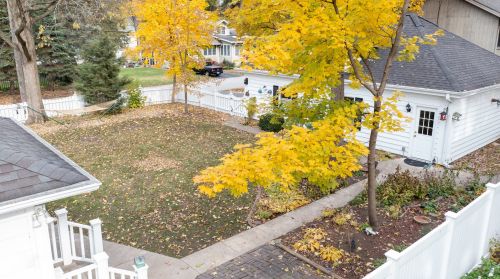 209 Lk Ct, Bull Valley IL 60014-5203 exterior