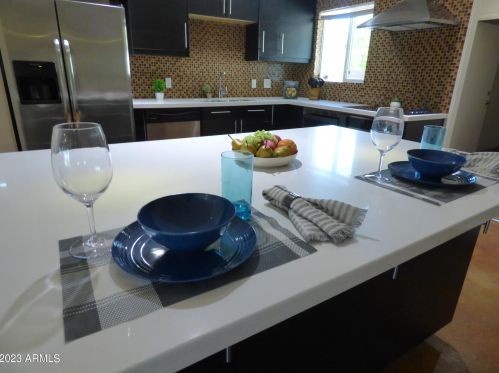 5548 12th Ave, Phoenix AZ  85013-1716 exterior