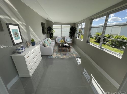 701 18 St, Boynton Beach FL 33426-5429 exterior