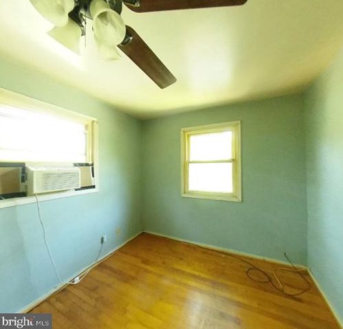 12021 Valleywood Dr, Silver Spring MD 20902-2236 exterior