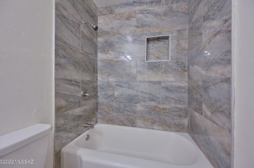 5002 1 St, Tucson AZ 85711-1507 exterior