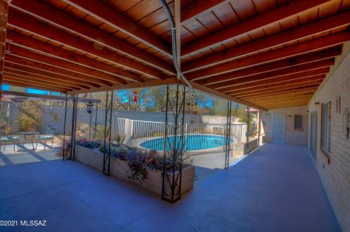 201 Irving Ave, Tucson AZ 85711-6239 exterior