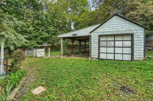 94 Prospect Ave, Middletown NY 10940-4030 exterior