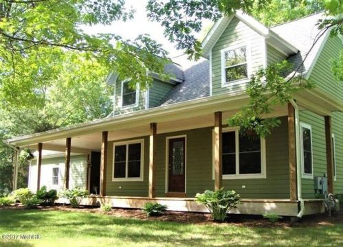 2438 Orchard Valley Dr, Fennville, MI 49408-8461