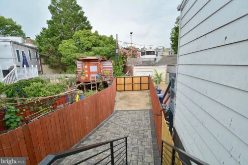 1402 Massachusetts Ave, Washington DC 20003-1541 exterior