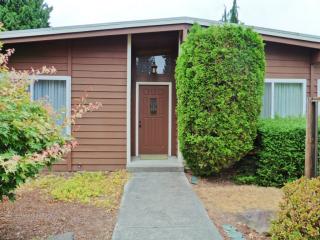 20059 106th Ave, Bothell WA  98011-2462 exterior