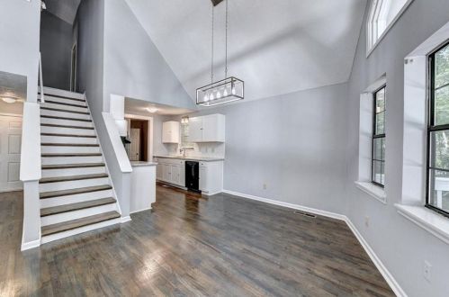 689 Lake Dr, Lithonia GA  30039-6683 exterior