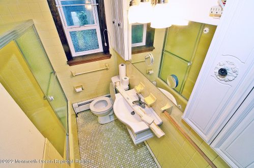 202 Conifer Dr, Lacey NJ 08731-3003 exterior