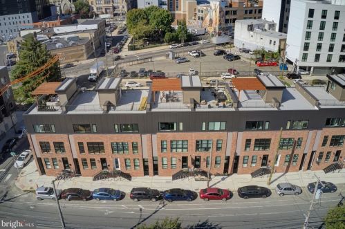 654 13 St, Philadelphia PA 19123-2427 exterior