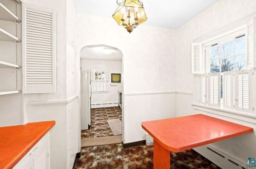 1064 Chester Park Dr, Duluth MN 55812-1138 exterior