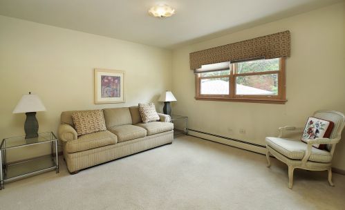 8512 Berwyn Ave, Chicago IL 60656-2513 exterior