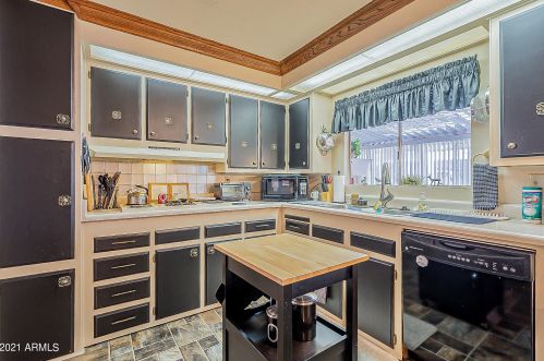 8938 Country Clb Dr, Chandler AZ 85248-6417 exterior